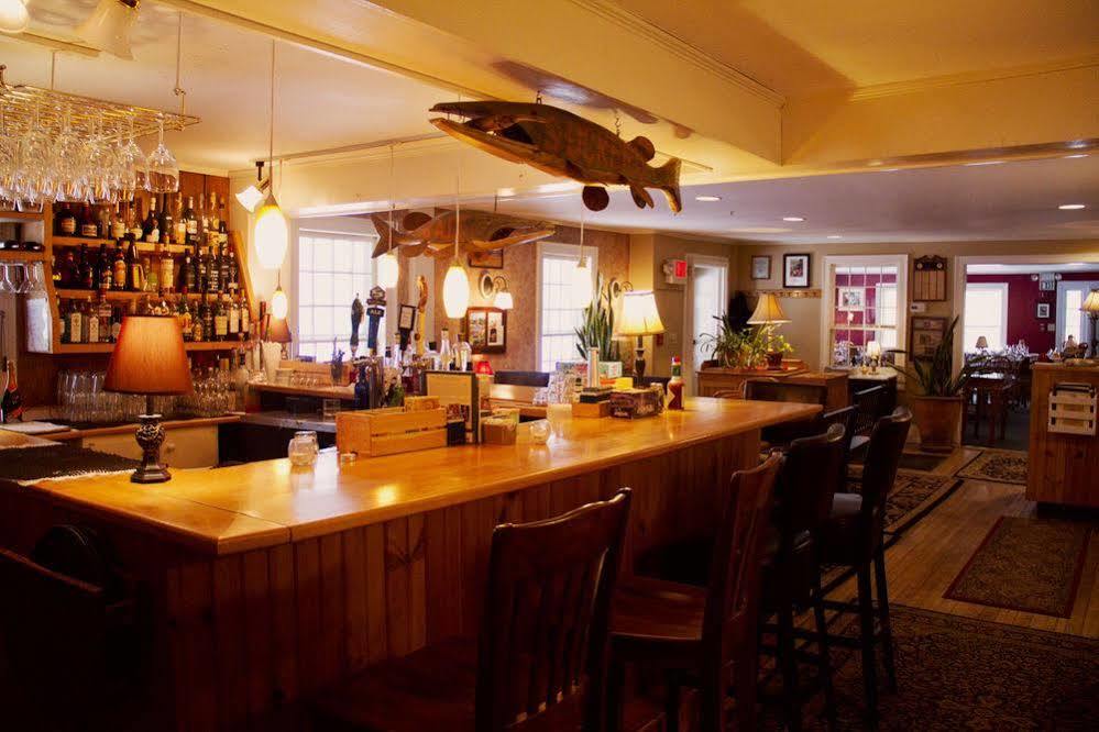 Inn At Baldwin Creek & Mary'S Restaurant Bristol Bagian luar foto